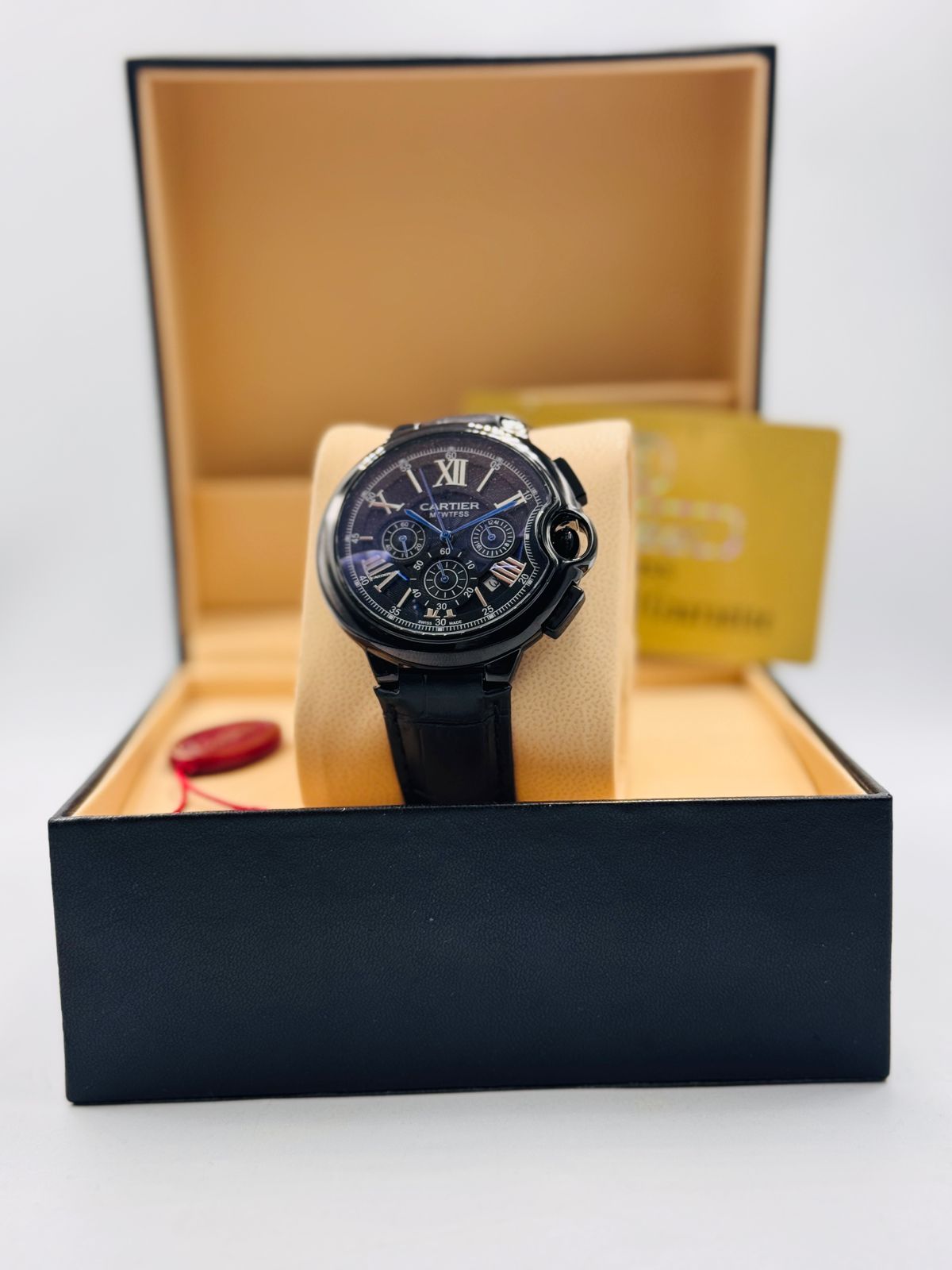 Executive Style Analog Watch – Leather Strap